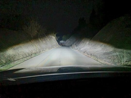 Transformă-ți Mașina cu Lumina LED: H7, H1, D1S, D2S  Bevinsee