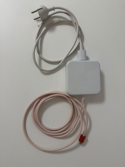 iMac 24" cu procesor Apple M3