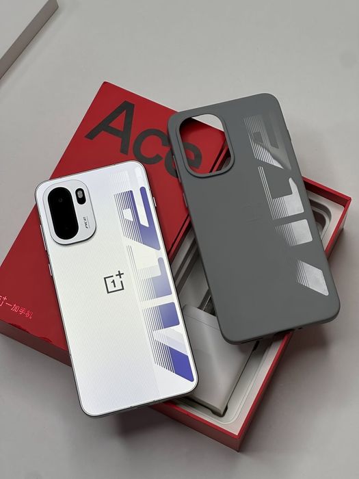 One Plus Ace 6 yangi