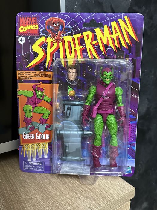 Green goblin retro carded marvel legends