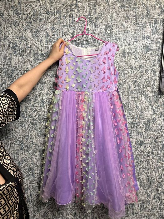 Платье  на девочку