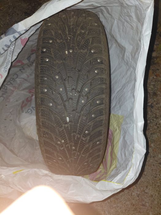 Резина Maxxis продам
