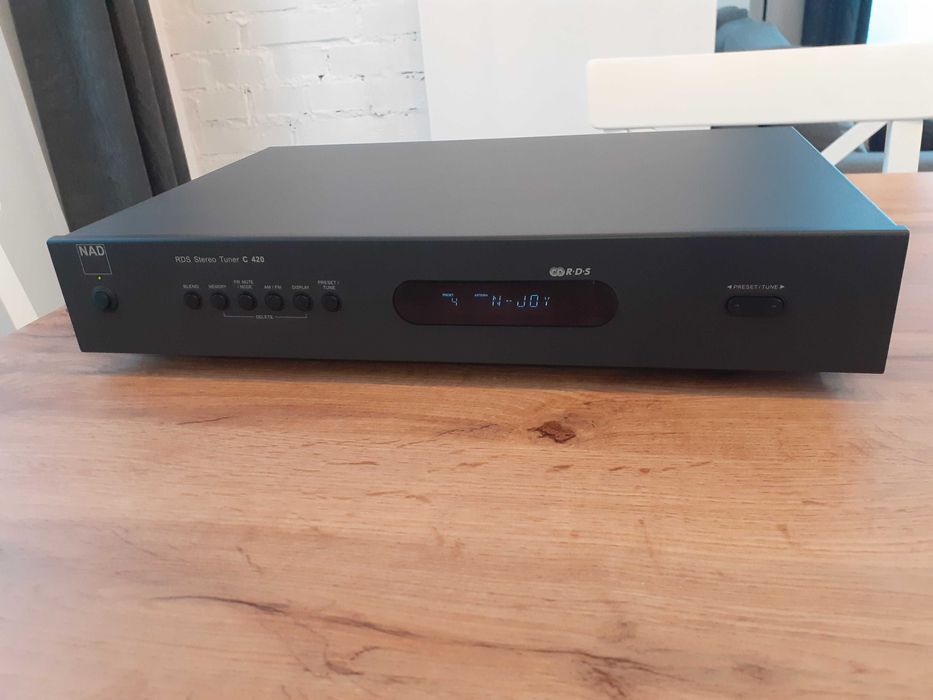 NAD C420 RDS tuner