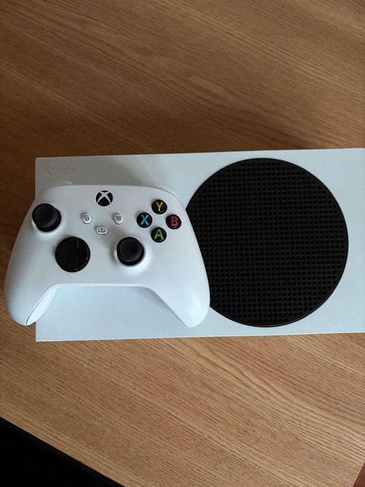 Xbox Series S 512GB + 2 manete – stare foarte buna
