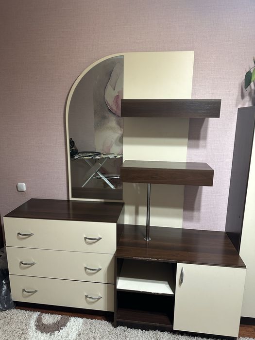 Кровать, шкафы, стол