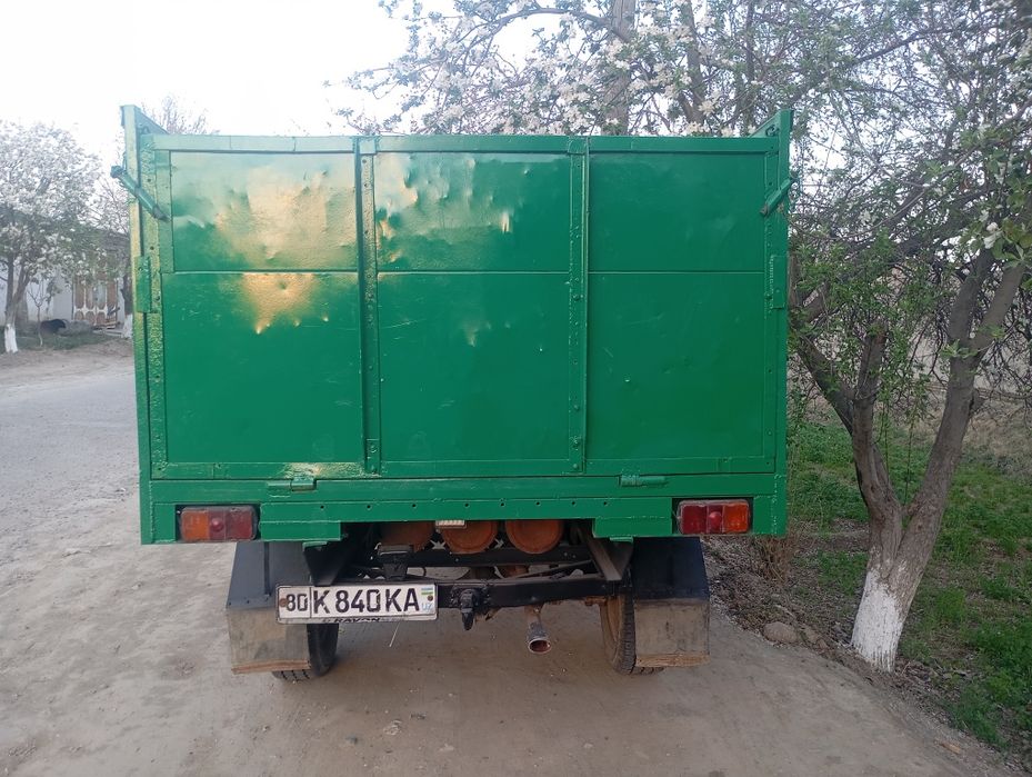 Uvaz 1992 sotiladi