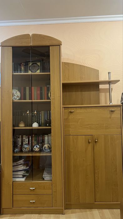 Стенка для гостиной, либо рабочего кабинета