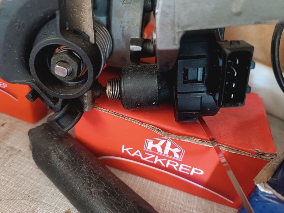 Продам датчик холостого хода на Гольф 3