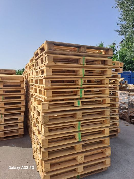 Vând paleti euro și NON euro