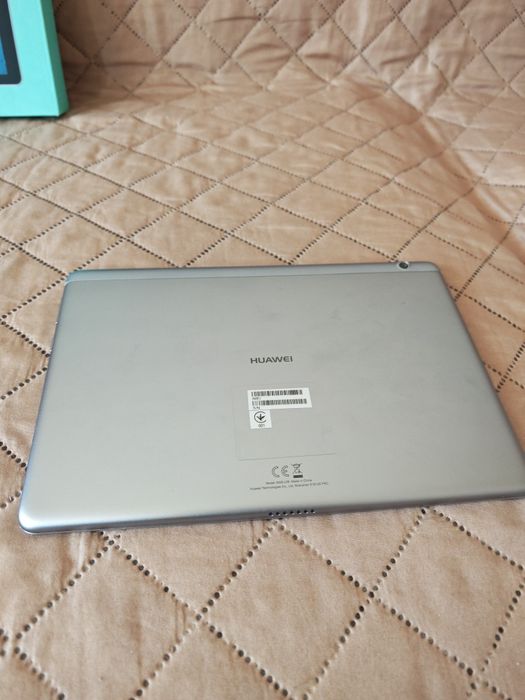 Vând tableta Huawei mediapat T3 10