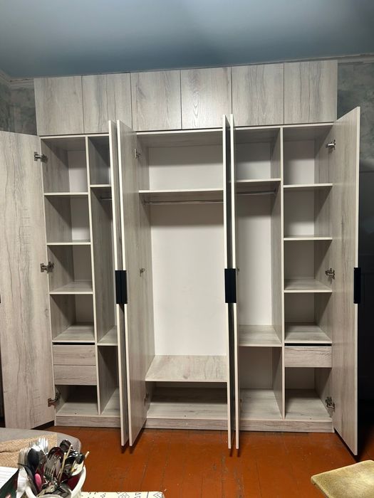 Шкаф распашной новый