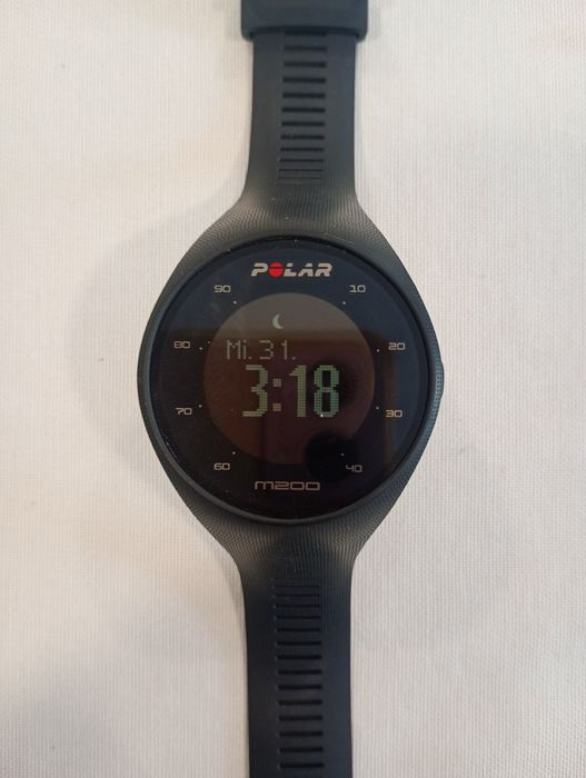 Polar M200 спортен часовник с GPS черен
В перфектно състояние зарежда се с адаптер за телефон.
Цена 15 евро