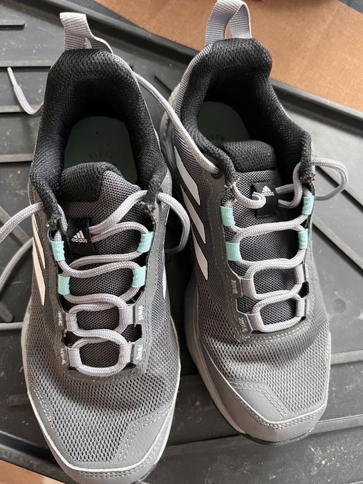 Adidas traxion copii