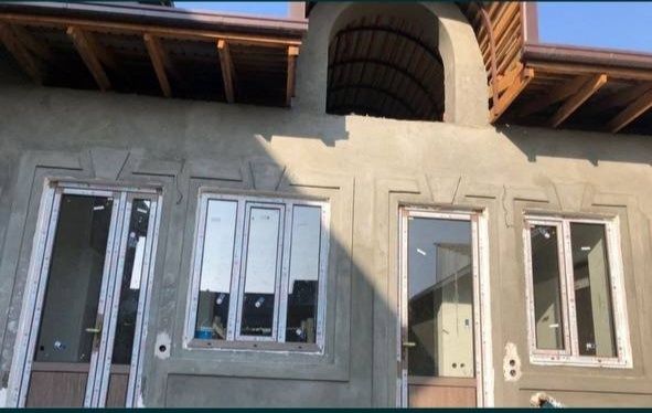 Akfa imzo eshik romlar vitrajlar