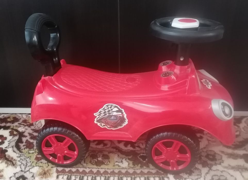 Mașinuță pentru copii