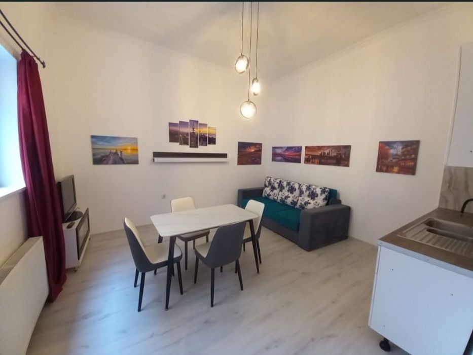 Inchiriez apartament 2 camere, ultracentral.