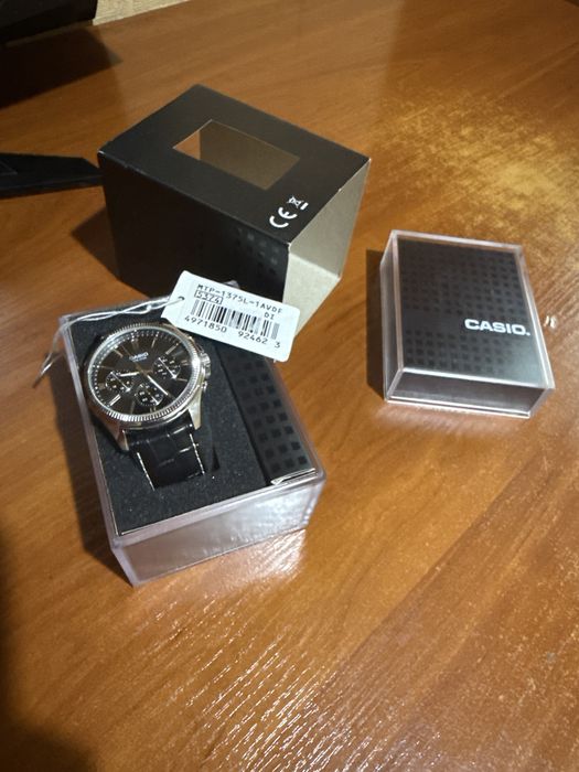 Продам часы CASIO MTP-1375L-1AVDF