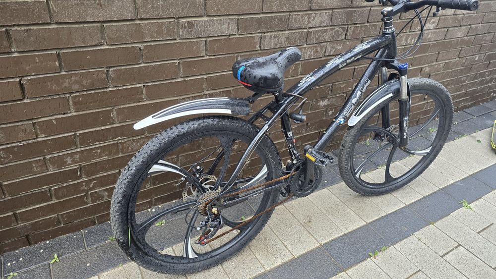 Велосипед BMW в хорошем состоянии