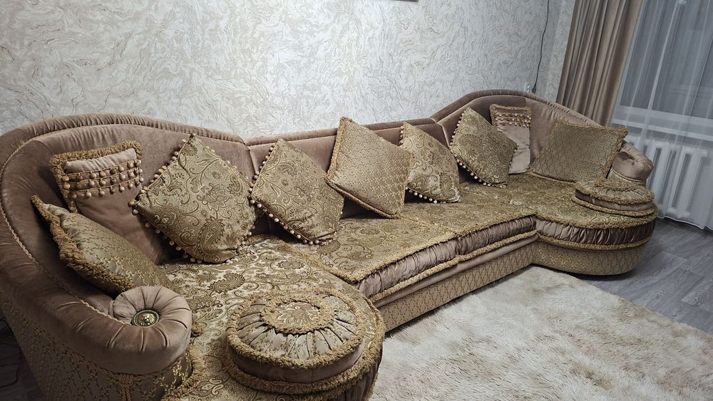 Продам диван производство,,Италия,,