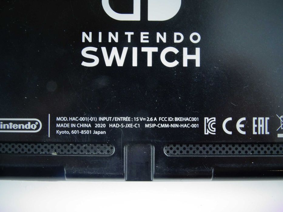 Продавам Работещ Nintendo Switch