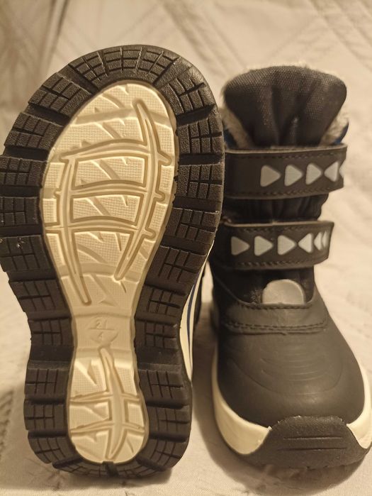 Бебешки ботуши за момче 21 номер.