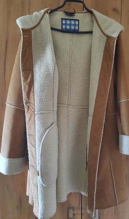 Преходно яке с качулка