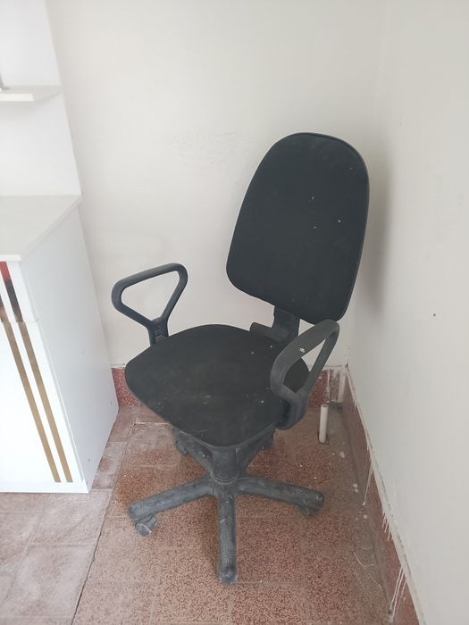 Salon Mebeli sotiladi