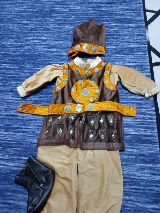 1 жастағы балаға батырдың киімін сатамын