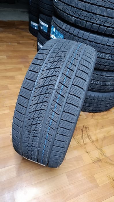 235/45R17  DOVROAD