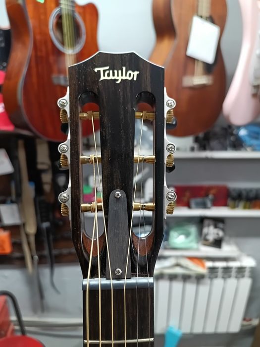 Taylor 512 CE 12-fret акустическая гитара