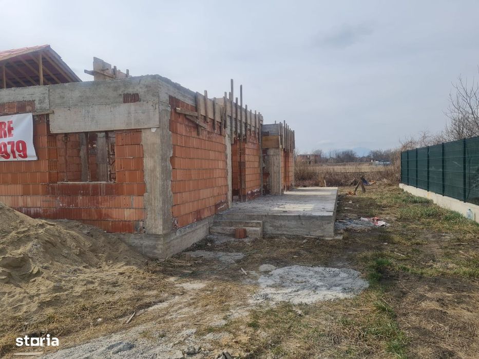 S.C. VIMAK Imobiliare vinde casa la rosu in Stupini