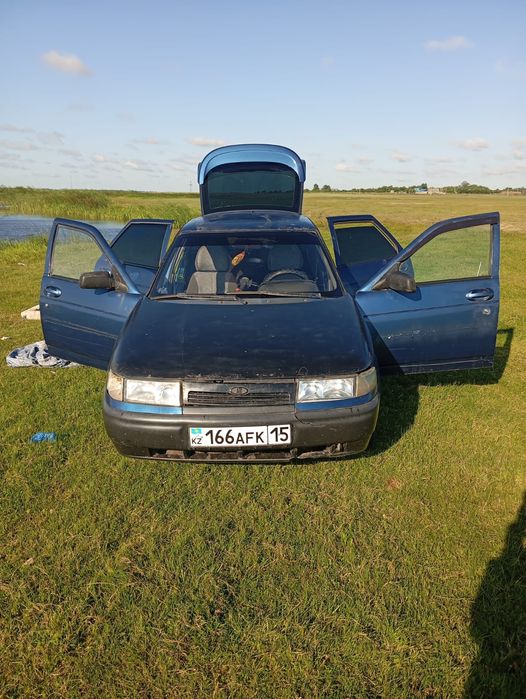 Продам ВАЗ 2112 .