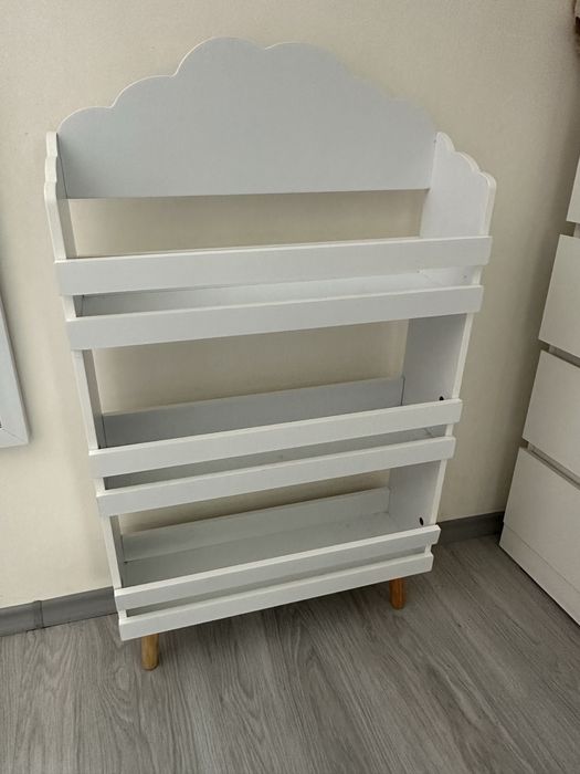 Детска  етажерка за книги