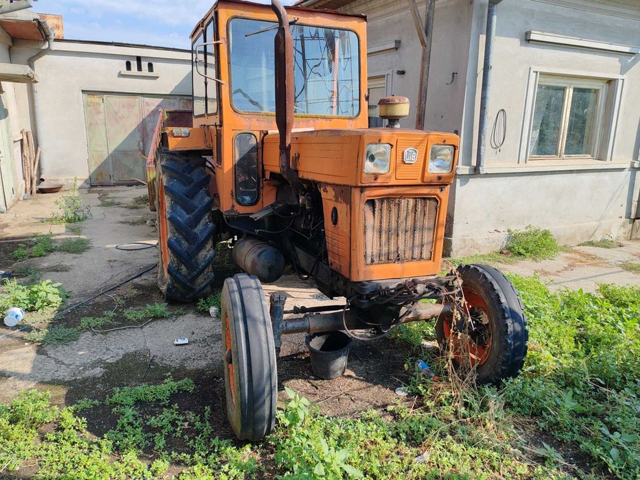 Tractor U650 1991