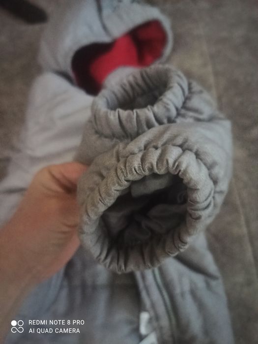 Продам комбинезон весенний.