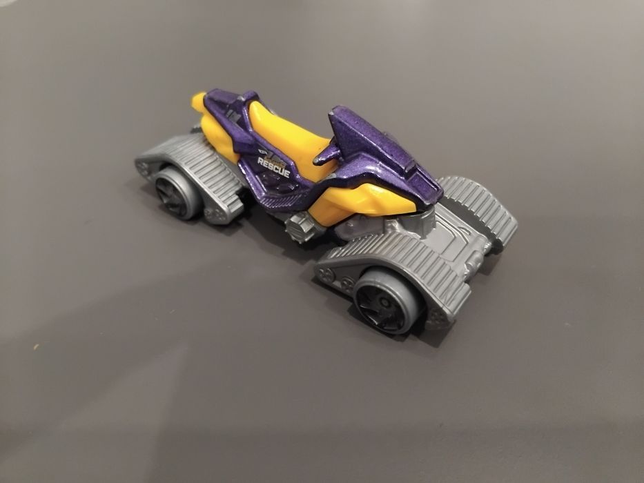 Машинки Hot Wheels