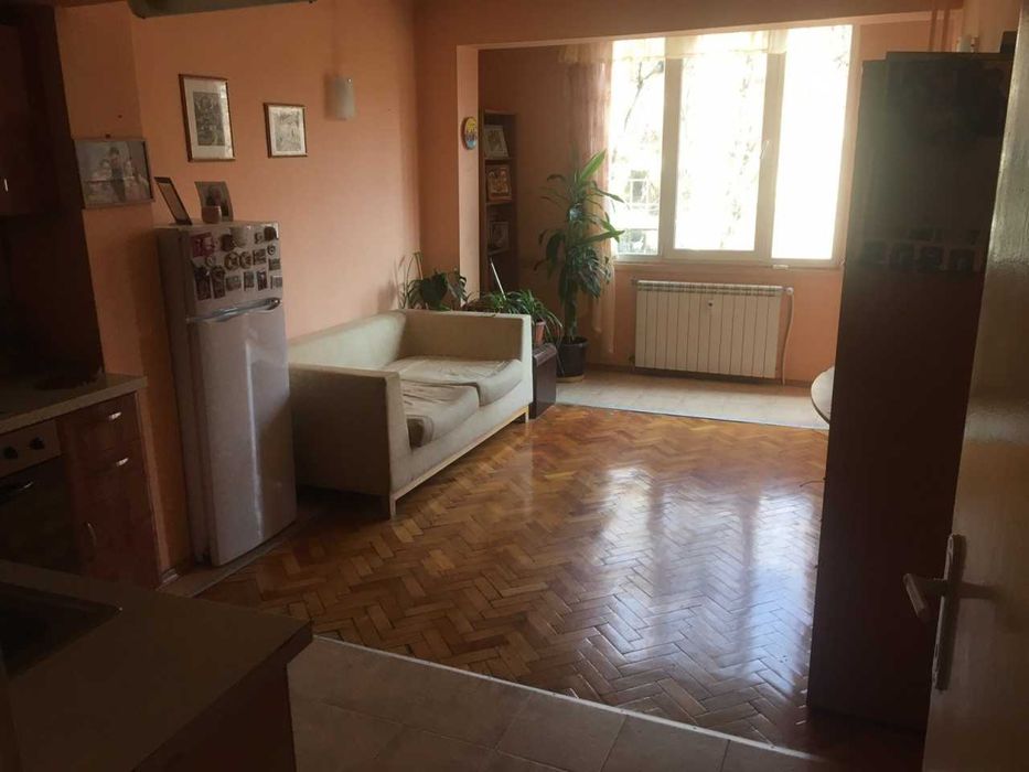 Продава се Тристаен апартамент в Пловдив, Кършияка - 64 кв.м за 1561 €/кв.м - Снимка #1