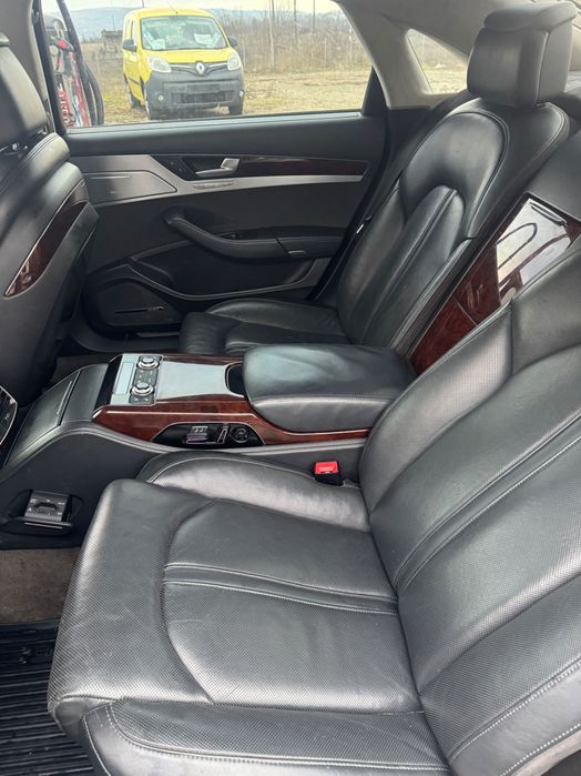 Audi a8 presidential 4 locuri