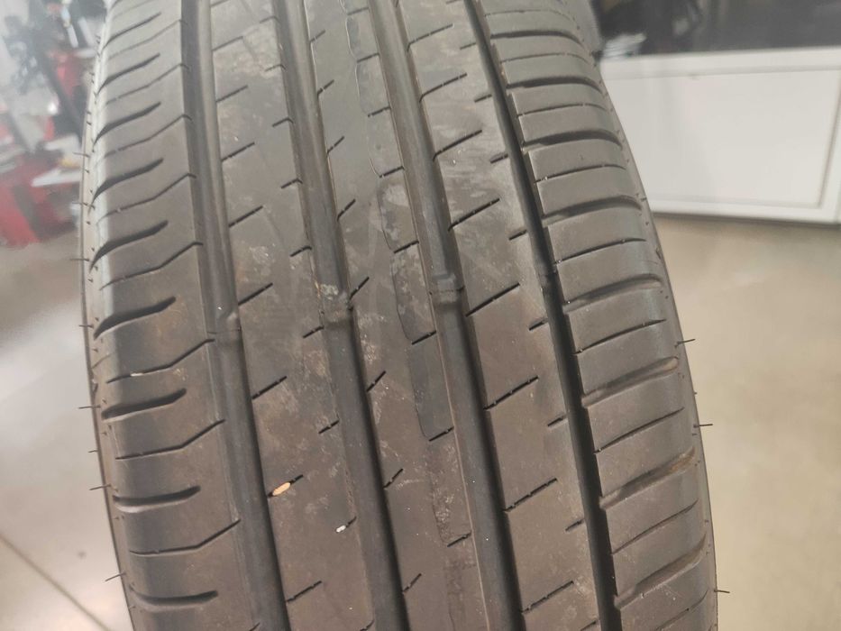 2бр.летни гуми 225/65/17 Falken