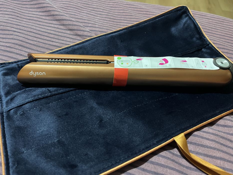Преса Dyson corrale