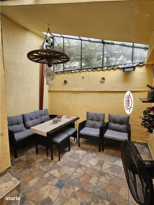 Casa spatioasa cu 2 apartamente zona Lupeni - Sibiu