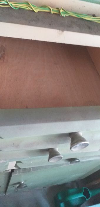 Mobilă de bucatarie veche