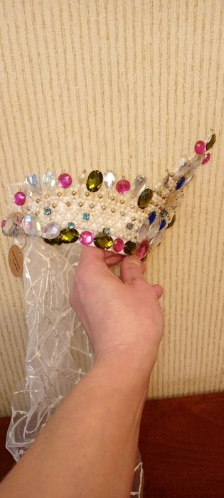 Корона ручной работы