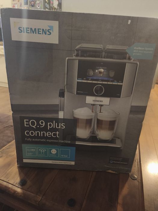 Продавам кафе робот Siemens EQ 9 s700