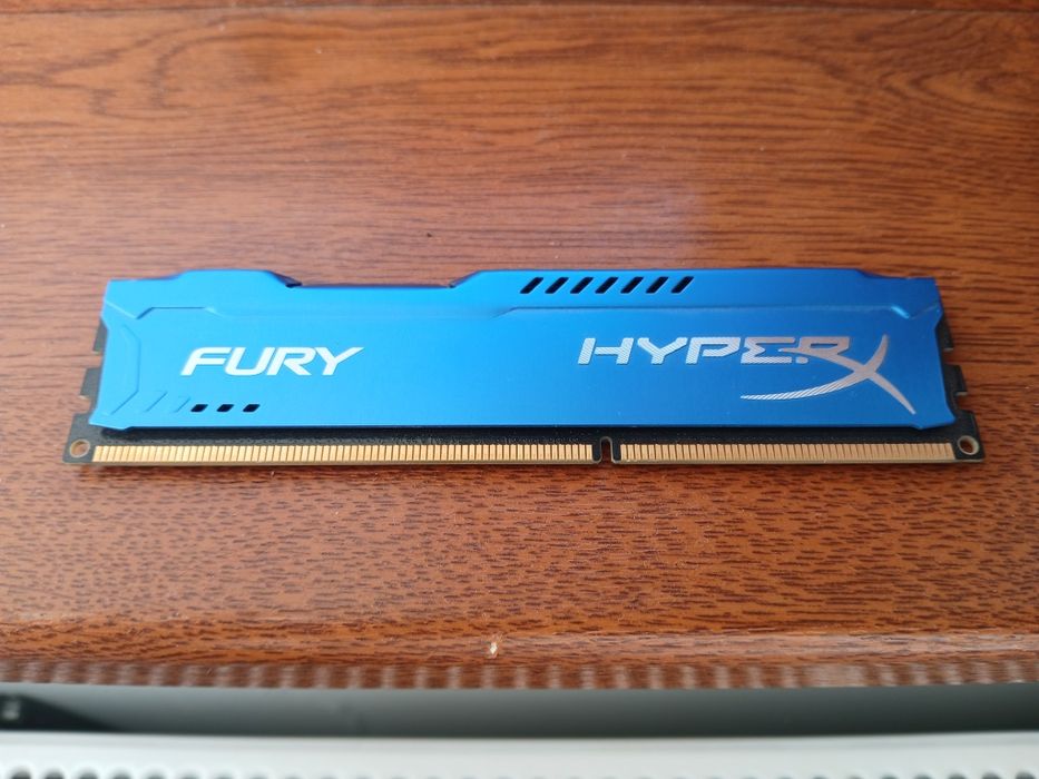 Memorie RAM 4GB DDR3