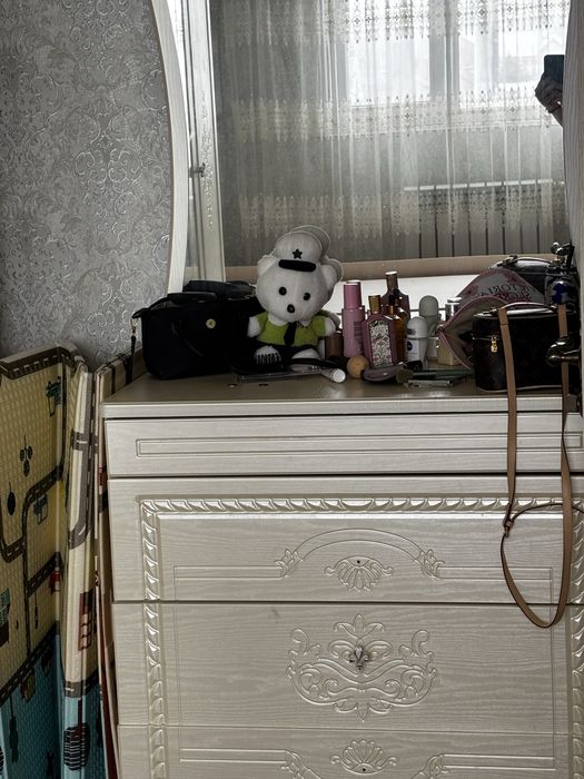 Продам спальный гарнитур