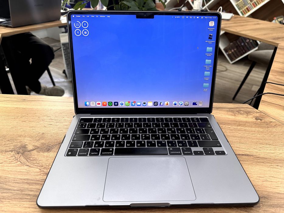 Macbook M2 емкость 93%  СРОЧНО В АЛМАТЕ