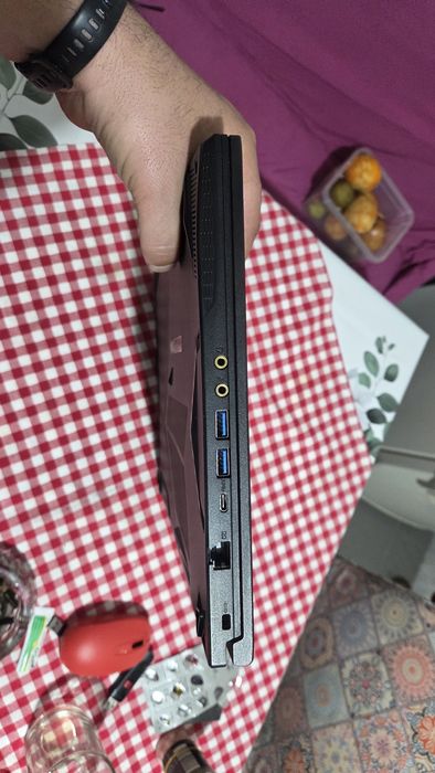 Laptop MSI Gaming GF63 Thin 11SC