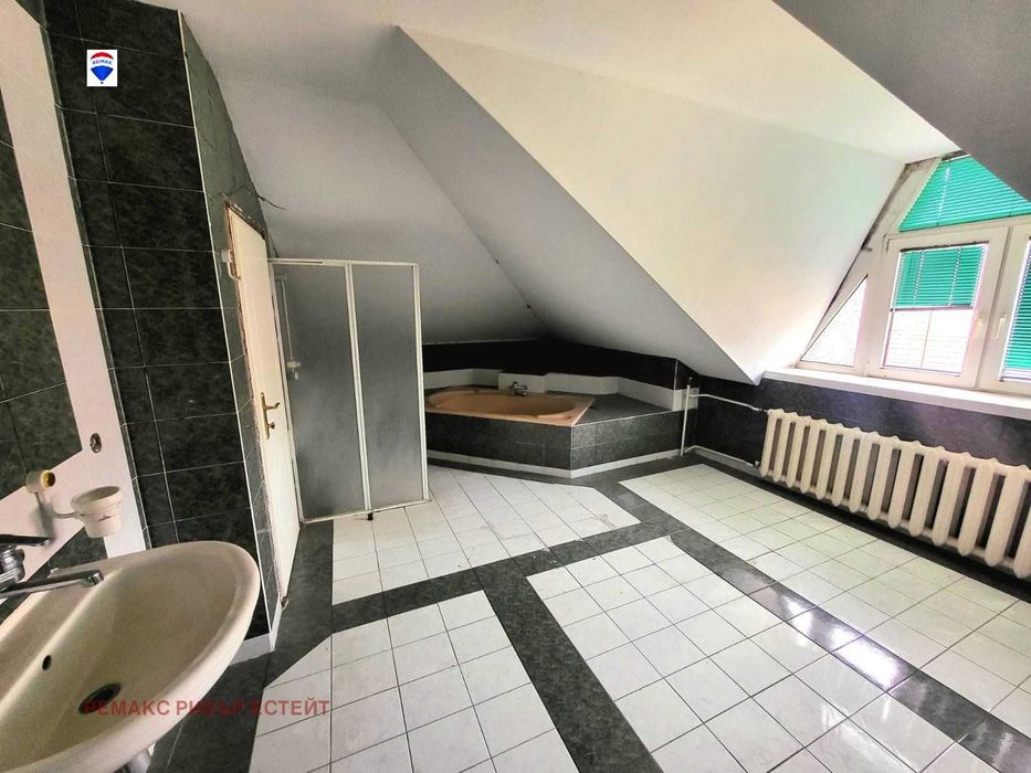 Продава се Мезонет в Русе, Център - 270 кв.м за 1032 €/кв.м - Снимка #6