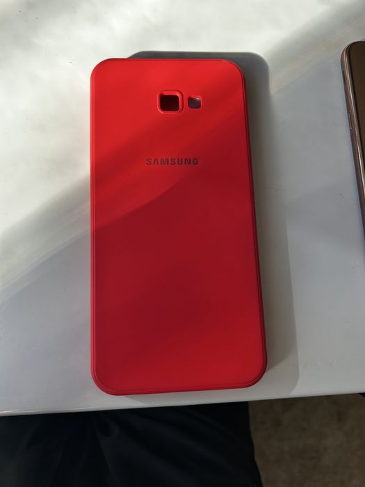 Продам Самсунг j4+